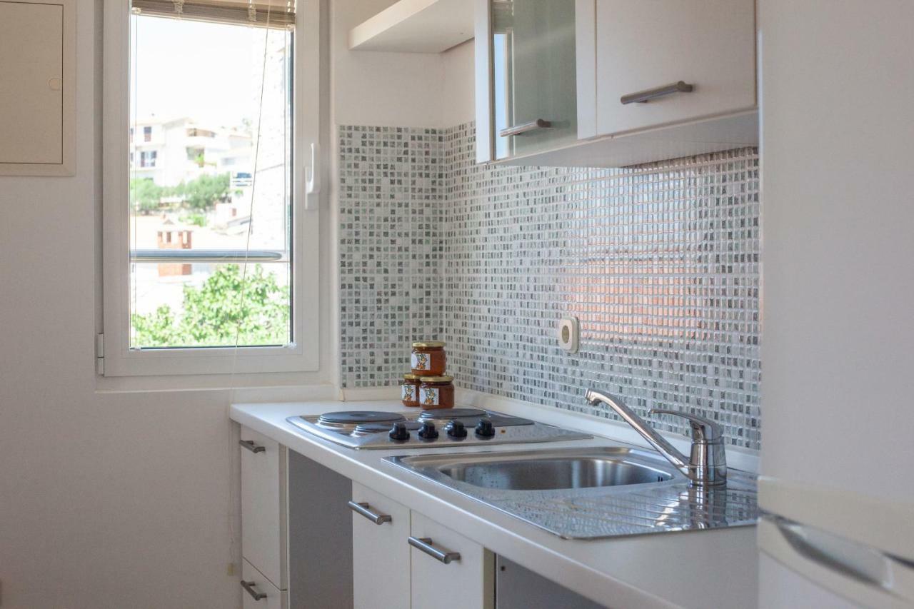Apartmani "Miso" Podgora Exteriör bild