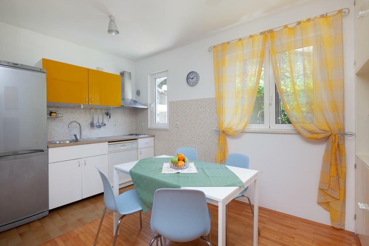 Apartmani "Miso" Podgora Exteriör bild