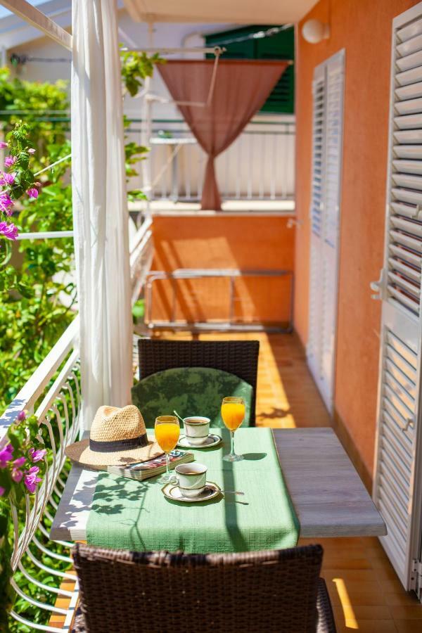 Apartmani "Miso" Podgora Exteriör bild